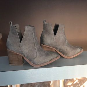 Buckle boots brand new. Worn one time!